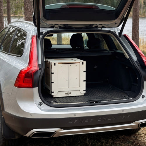 Mobilna kuchnia kempingowa Camping Box w bagażniku samochodu